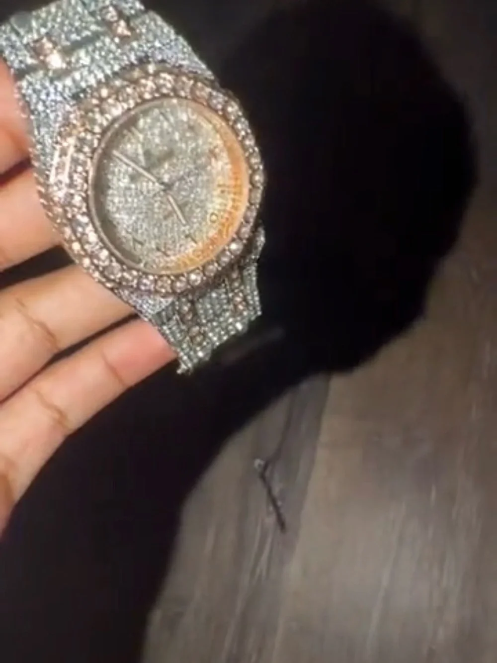 Wristwatch (Bracelet-like)